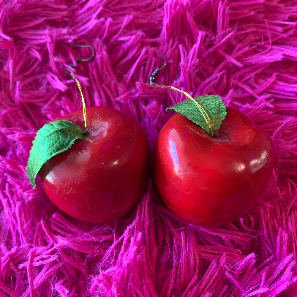 ❤️HANDMADE red apple earrings!